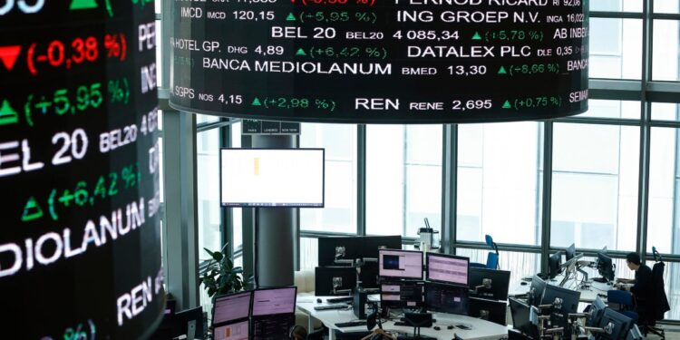 Spread Btp-Bund a 75 punti base, i titoli di Stato reggono alle nuove tensioni in Iran