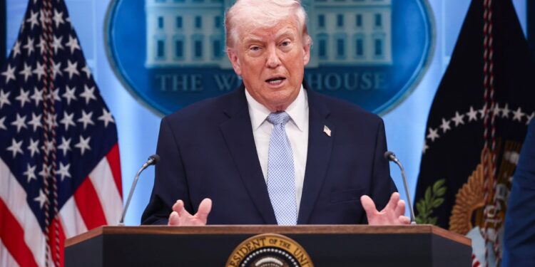 Spread Btp-Bund in calo a 77 punti dopo il cessate il fuoco tra Iran e Usa