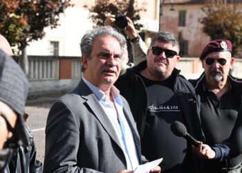 Leader Fn, ‘insanabili incompatibilità dopo coro ‘Bella ciao’, trasferire processo’