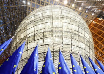 Bozza Ue, aiuti di Stato fino al 50% contro il caro energia in trasporti e agricoltura