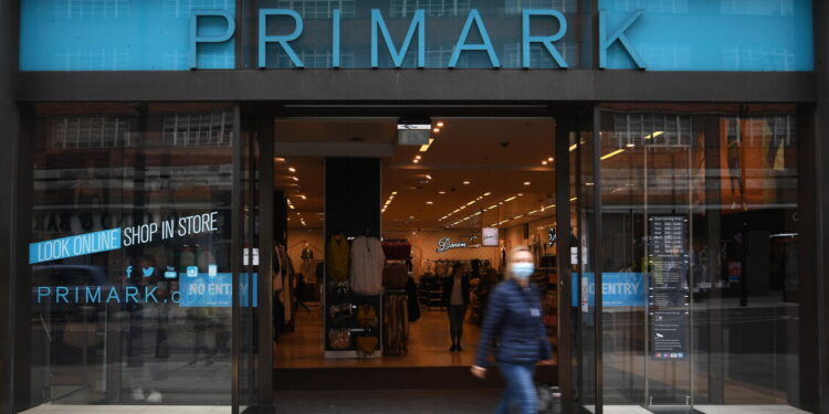 Abf riorganizza Primark, spin off della divisione alimentare