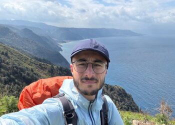 A piedi da Sicilia a Santiago de Compostela, giovane fotografo fa cammino di 4000 km
