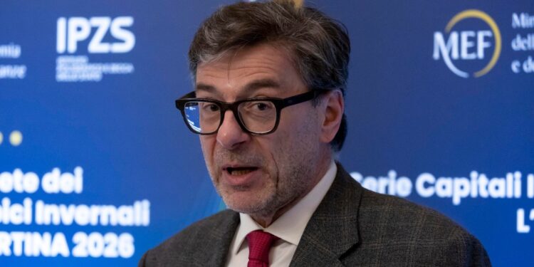 Tassa extraprofitti alle società energetiche, l’Italia e i Paesi Ue scrivono a Bruxelles