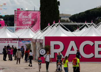 Partita la Race for the cure, in 200mila per la lotta al tumore del seno
