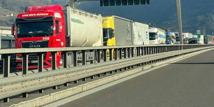Cgia, dall’inizio della crisi il caro gasolio è costato 2,1 miliardi