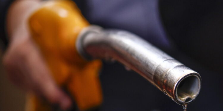 Cgia, i rincari di carburanti, luce e gas costano agli italiani 29 miliardi