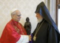 Il Papa al capo della Chiesa armena, preghiamo per la pace in Medio Oriente