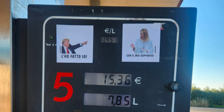 Greenpeace, ‘adesivi di Trump e Meloni su pompe benzina, responsabili degli aumenti’