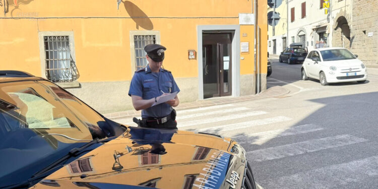 Travolta mentre attraversa la strada sulle strisce, muore 83enne