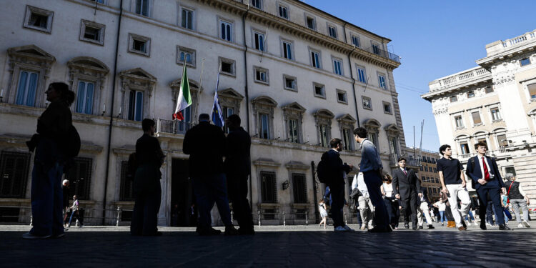 Pressing sul Decreto Lavoro, nel mirino il rinnovo dei contratti