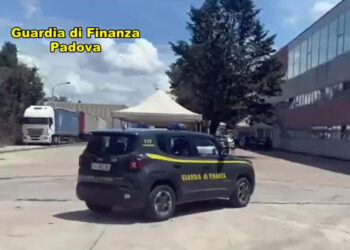 Autobotti manomesse per sottrarre Gpl ai clienti, cinque sequestri