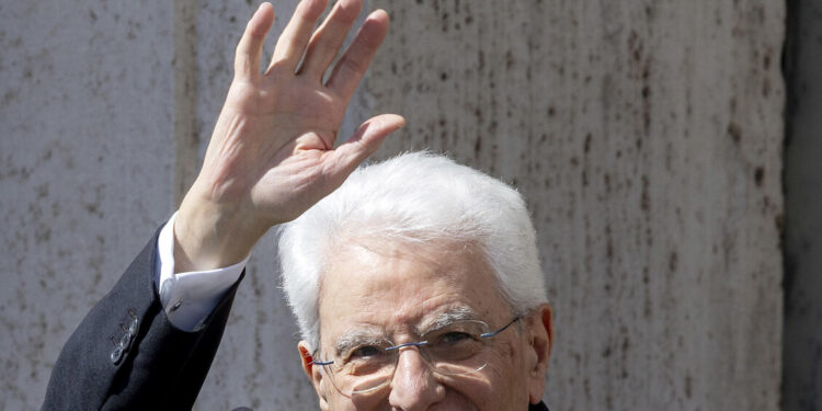 Mattarella, l’Esercito è fondamentale per salvaguardare l’indipendenza del Paese