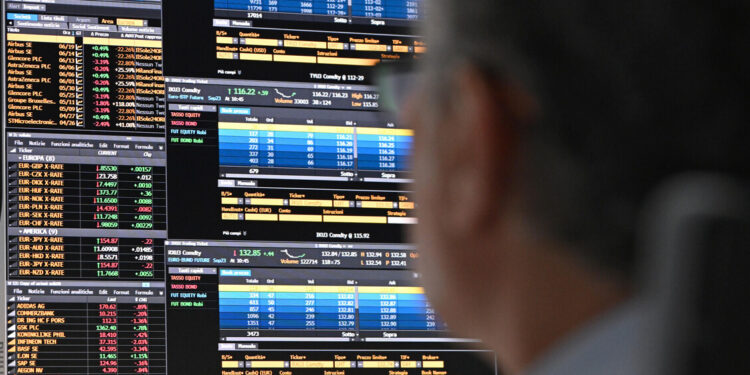 Borsa: l’Europa in calo con le tensioni tra Usa-Iran, Brent a 110 dollari