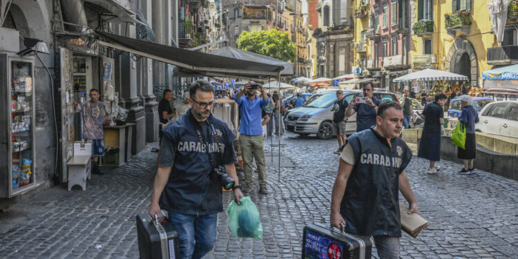 12enne accoltellato, il padre in astinenza lo ha colpito due volte
