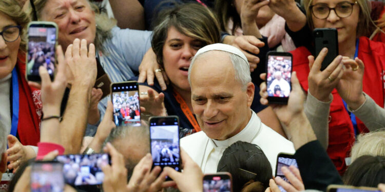 Il Papa, la salute mentale dei giovani è una delle sfide più urgenti