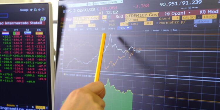 Effetto tregua sui rendimenti dei titoli di stato, spread a 71,9 punti