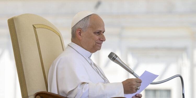 Il Papa ai vescovi italiani, ‘serve il coraggio di parrocchie accoglienti’