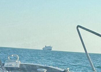 Evacuazione medica di passeggero da motonave in mare nel Gargano
