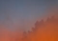 Incendio sul Monte Faeta, nella notte evacuate 3500 persone