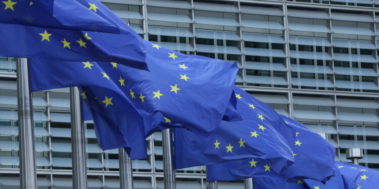 La Commissione Ue verso una revisione al ribasso delle stime economiche