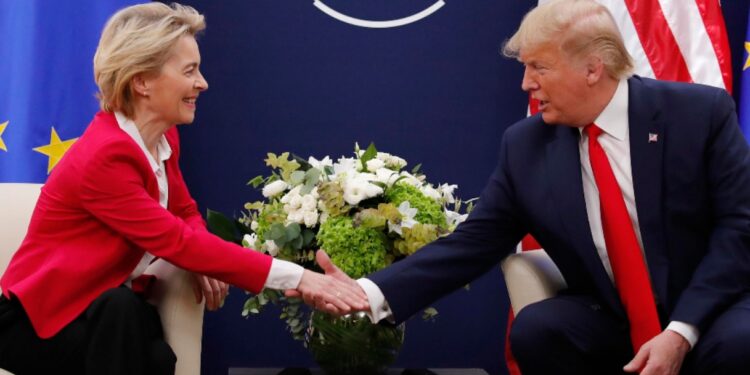 Accordo Usa-Ue, raggiunta l’intesa che sventa la minaccia dei dazi di Trump
