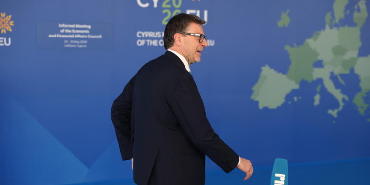 ‘Circostanze straordinarie chiedono risposte Ue, flessibilità sulla difesa’