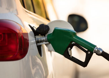 Taglio accise benzina e diesel: quanto costa allo Stato tenere bassi i prezzi alla pompa