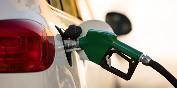 Taglio accise benzina e diesel: quanto costa allo Stato tenere bassi i prezzi alla pompa