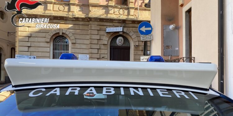Ancora un morto sul lavoro, operaio schiacciato da pallet nel Siracusano