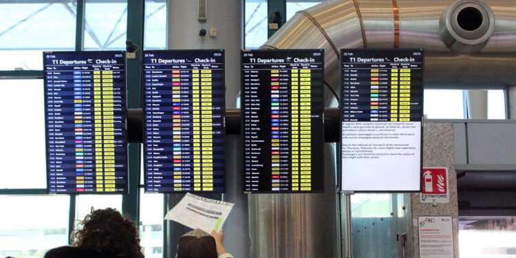 Ita cancella il 38% degli operativi. Stop anche di Easyjet