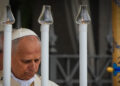 Il Papa, basta guerre, non possiamo rassegnarci alle immagini di morte