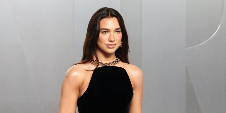 Samsung, ‘grande rispetto per Dua Lipa e per la proprietà intellettuale’