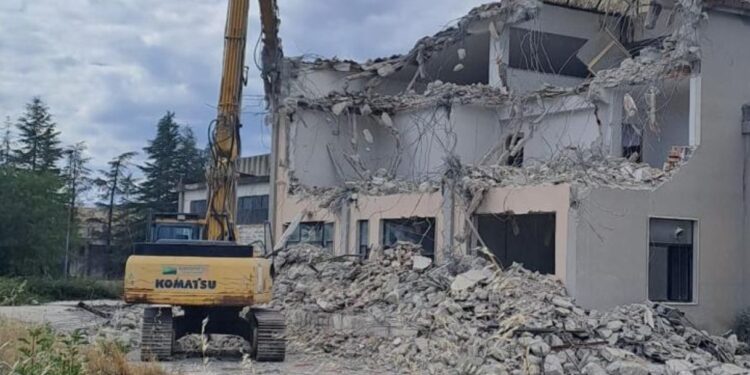Demolizioni speciali: cosa sono e perché affidarsi a una ditta specializzata