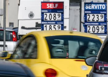 Aumenti su carburanti, luce e gas da 29 miliardi per la guerra in Iran: le regioni più colpite