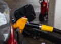 Carburanti, taglio delle accise prorogato fino al 6 giugno: quanto costano benzina e diesel