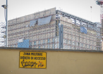 ‘Schiavi per costruire il consolato Usa’, il manager non risponde a gip