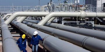 Il petrolio corre con le tensioni in Medi Oriente, il Brent supera i 94 dollari al barile