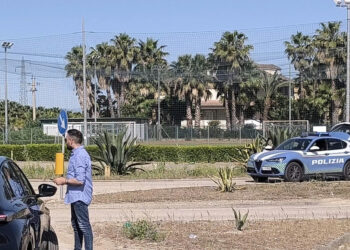 Fuggono a un posto di blocco, 16enne indagato per omicidio stradale