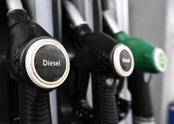 Stop al taglio delle accise, i prezzi dei carburanti aumentano: nuovo bonus dal Governo