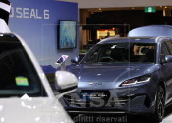 Cresce la fiducia nelle auto cinesi, tre giovani su quattro pronti all’acquisto