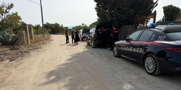 Uccide il fratello e spara alla moglie nel Cagliaritano, un sospettato in caserma