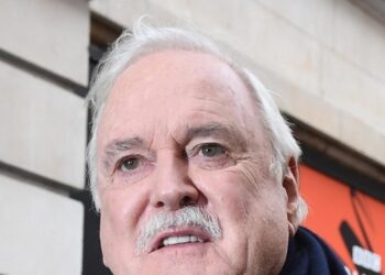 ‘Ci sono culture migliori’, è bufera in Gb su John Cleese dei Monty Python