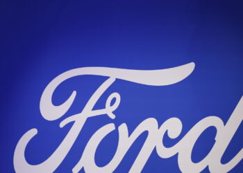 Ford produrrà veicoli con Geely nello stabilimento di Valencia