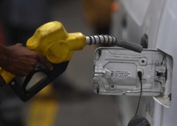 Codacons, su carburanti a luglio e agosto stangata da 10,8 miliardi