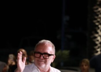 Bertolazzi a Ischia, da Tom Cruise a Bardem così trasformo i divi