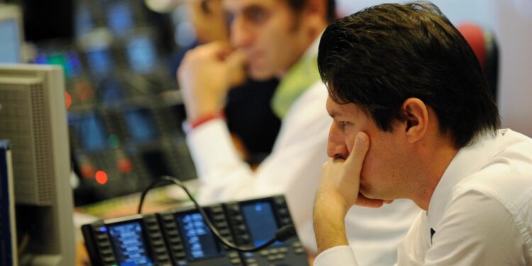 Spread tra Btp e Bund ancora in crescita a 84 punti base, i rendimenti sfiorano il 4%
