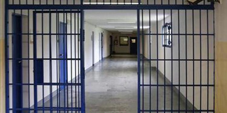 Detenuti tossicodipendenti, via libera definitivo al ddl: pena nelle comunità di recupero