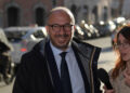 Cartoline antimafia a Palermo, autori Faraone e gruppo di Italia Viva