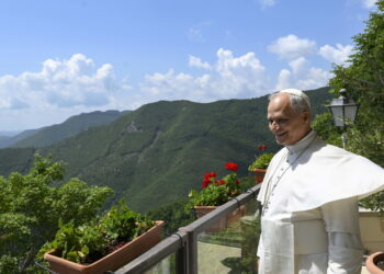 Il Papa ai giovani, attenti ai social, proiettano in un mondo irreale
