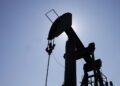 Petrolio e gas in caduta, il Wti scende a 83,45 dollari